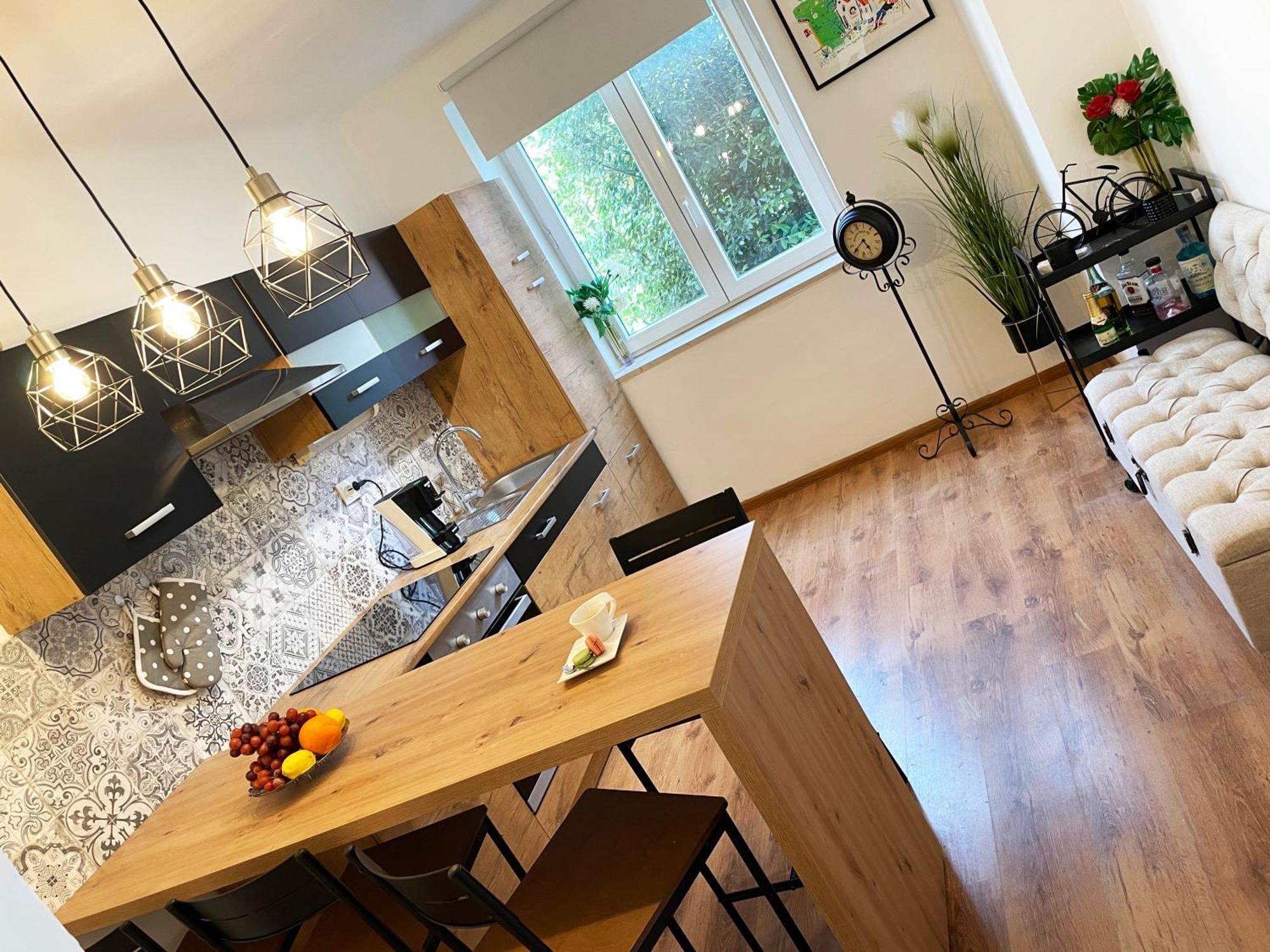 Cute Apartment In Rijeka Near Beach With Parking 외부 사진